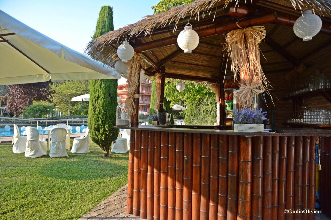 Hotel Le Rotonde Massaciuccoli ภายนอก รูปภาพ
